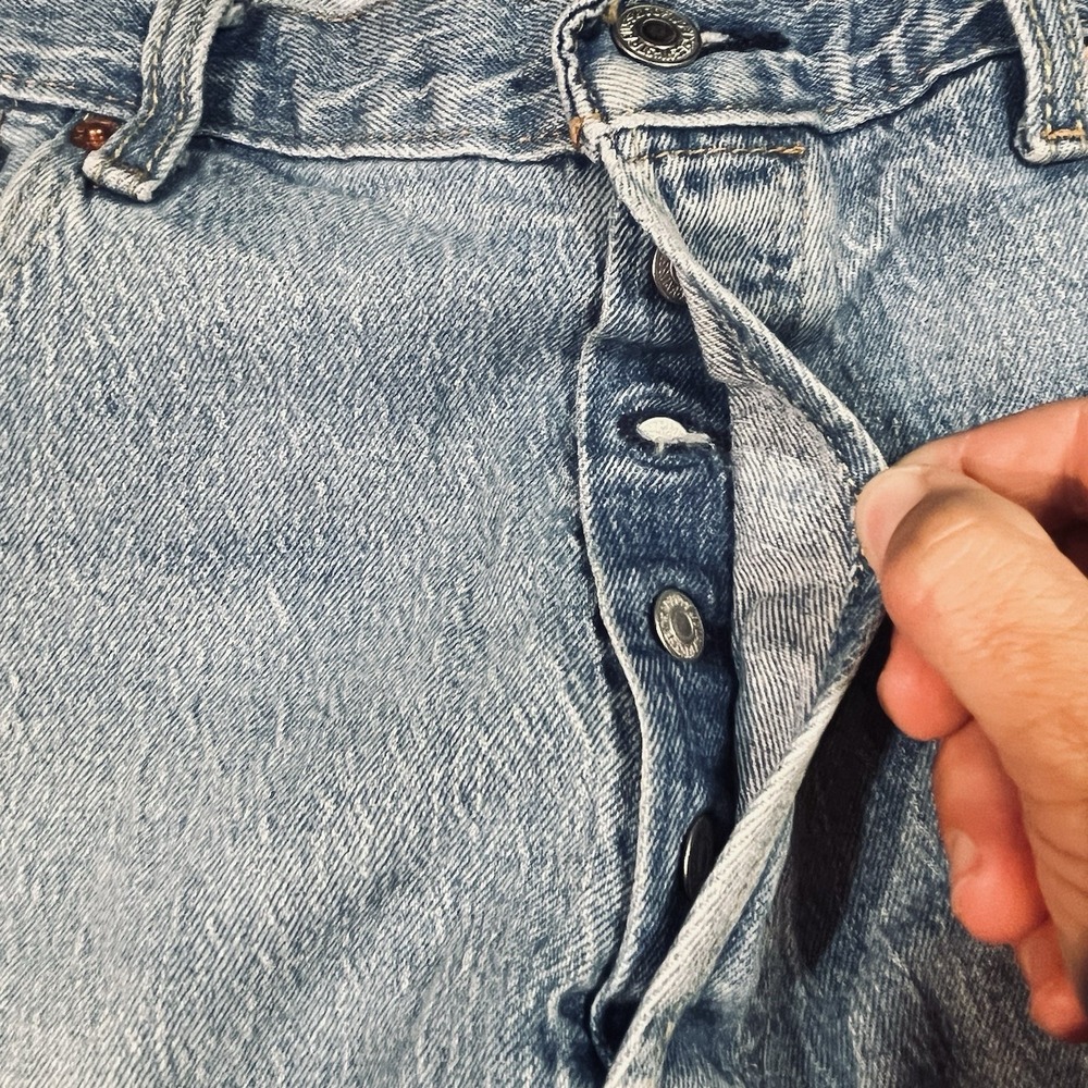 Levis Mens 501 '93 Jeans Mens 36x30 Blue Light Wash Straight Button Fly EUC - Picture 5 of 10